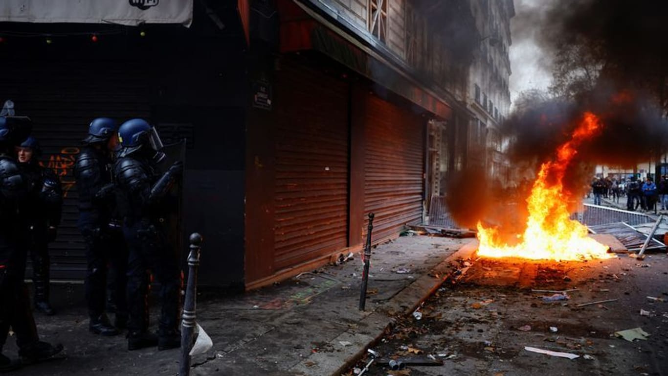 Paris: Nach dem Mord an drei Kurden gibt es auch am Samstag gewaltsame Proteste.