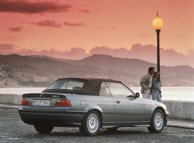 1993 hat BMW die 3er-Generation E36 als Cabriolet vorgestellt.