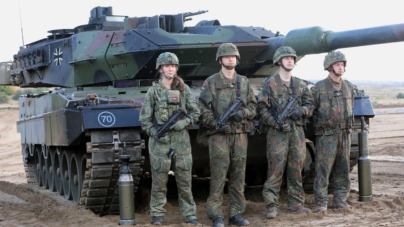 Bundeswehrsoldaten: Die Modernisierung schreitet der Wehrbeauftragten zufolge zu langsam voran.