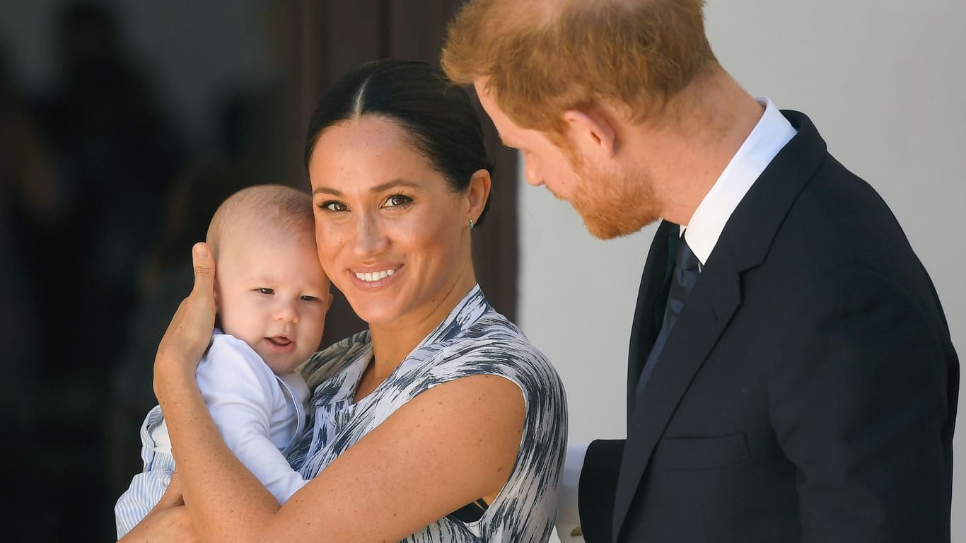 1177044844Herzogin Meghan und Prinz Harry mit ihrem Sohn Archie