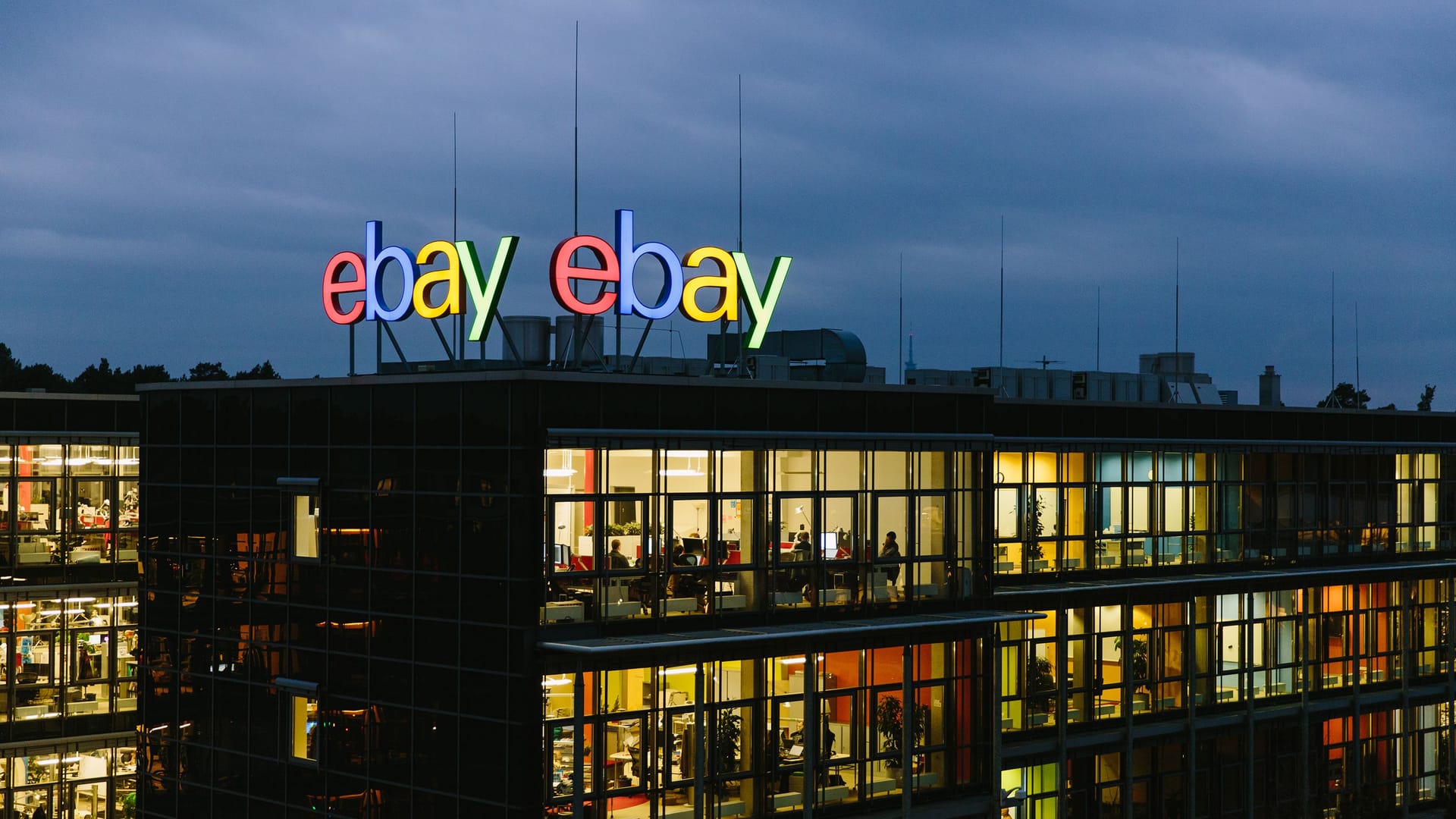 Zentrale des Online-Marktplatzes eBay in Deutschland: Das Unternehmen veröffentlicht regelmäßig seinen Jahresrückblick. Zentrale des Online-Marktplatzes eBay in Deutschland: Das Unternehmen veröffentlicht regelmäßig seinen Jahresrückblick.