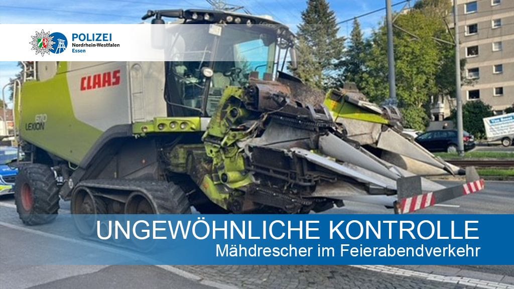 Mit Kettenantrieb: In Essen ist Mitte Oktober ein Mann mit einem Mähdrescher durch den Feierabendverkehr gefahren.