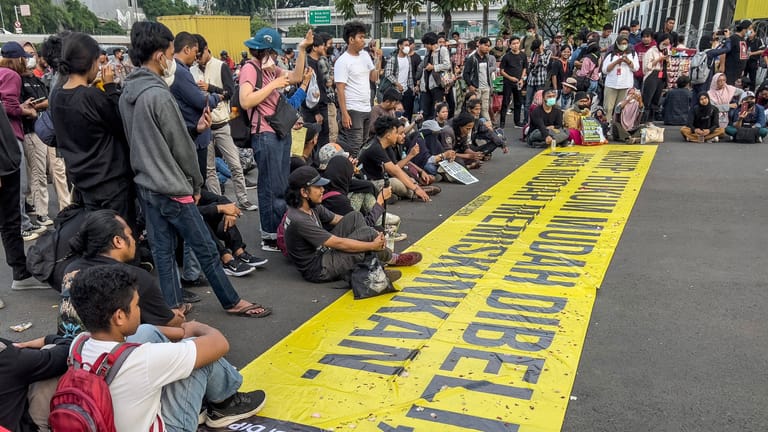 Proteste in der indonesischen Hauptstadt Jakarta: Die neue Gesetzgebung soll 2025 in Kraft treten.