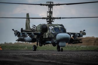 Der Hubschrauber Kamow Ka-52 Alligator ist bei der russischen Armee seit 1997 im Einsatz (Archivbild).