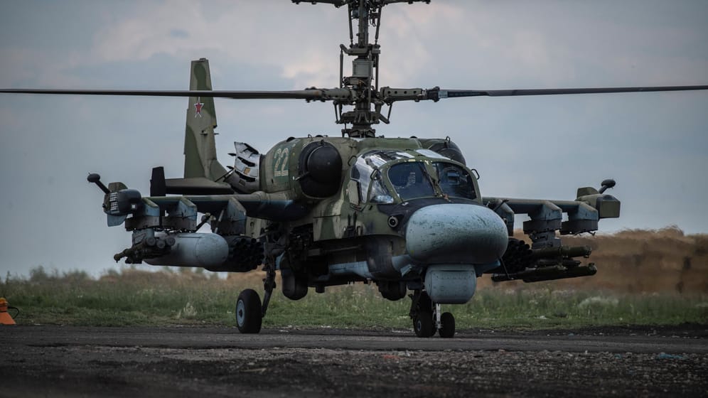 Der Hubschrauber Kamow Ka-52 Alligator ist bei der russischen Armee seit 1997 im Einsatz (Archivbild).