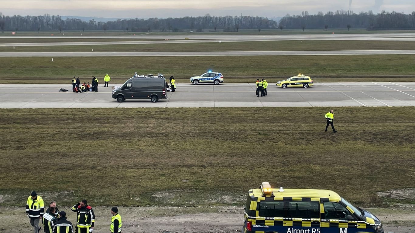 Polizeieinsatz auf dem Münchner Flughafen: Am frühen Mittag lief der Flugverkehr wieder reibungslos.