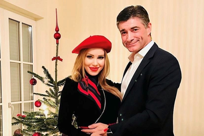 Annina Semmelhaack und Hagen Reinhold beim ersten gemeinsamen Weihnachtsfest