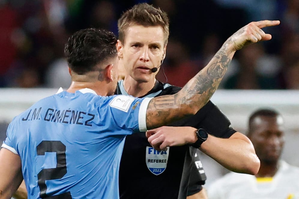 Umstrittene Leistung gegen Uruguay: Schiedsrichter Daniel Siebert.
