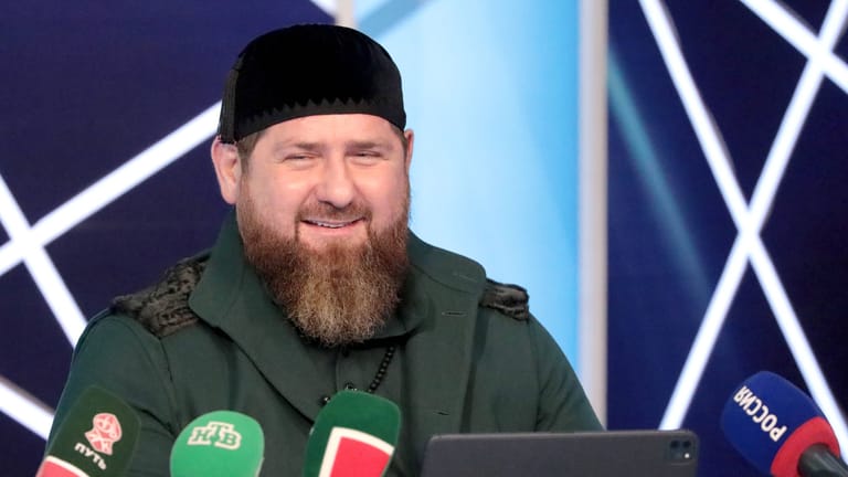Ramsan Kadyrow bei der TV-Sendung: Am Ende machte er Liegestützen.