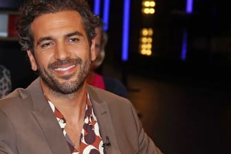 Elyas M'Barek: Der Schauspieler teilt sein Liebesglück mit der Öffentlichkeit.