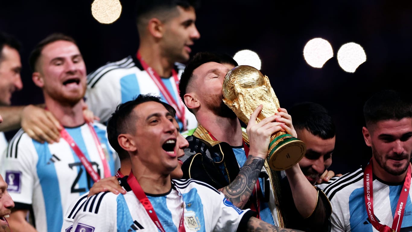 Lionel Messi und sein Team: Die Mannschaft ist nach dem WM-Sieg zurück in Argentinien.
