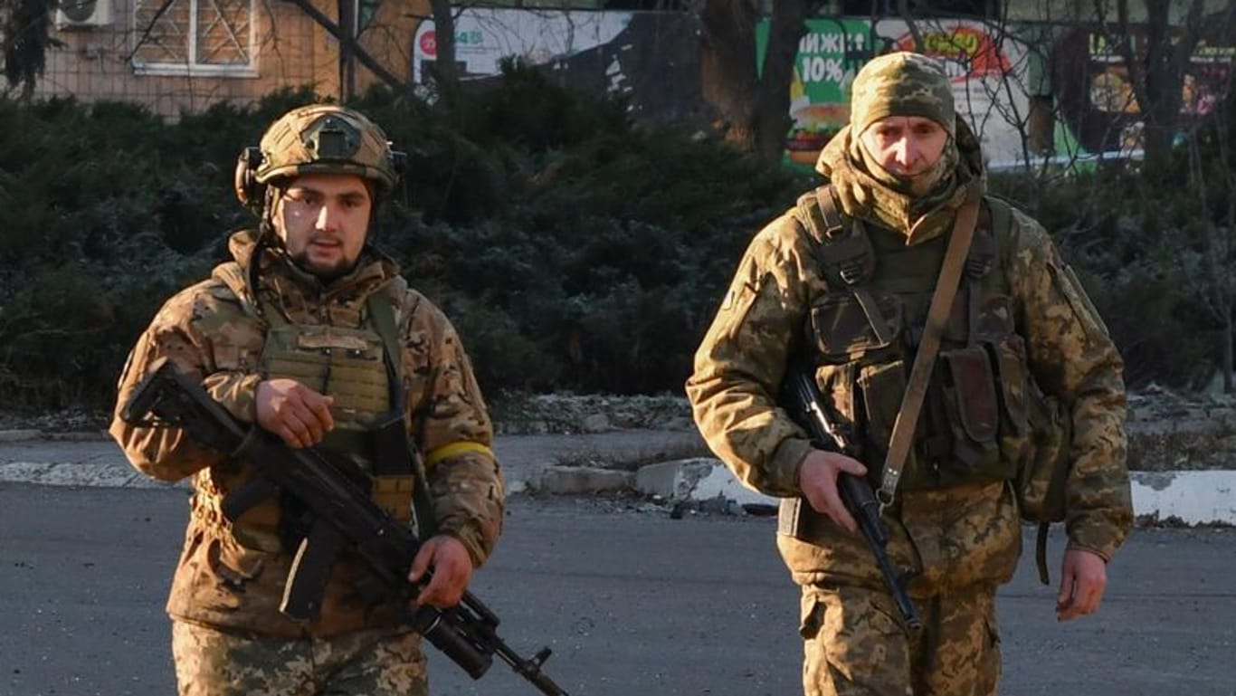 Ukrainische Soldaten in Bachmut (Archivbild): Die Kämpfe werden dort wieder heftiger.
