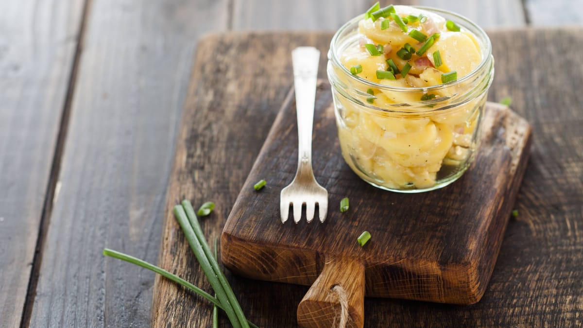 Schwäbischer Kartoffelsalat am Vortag vorbereiten: Rezept