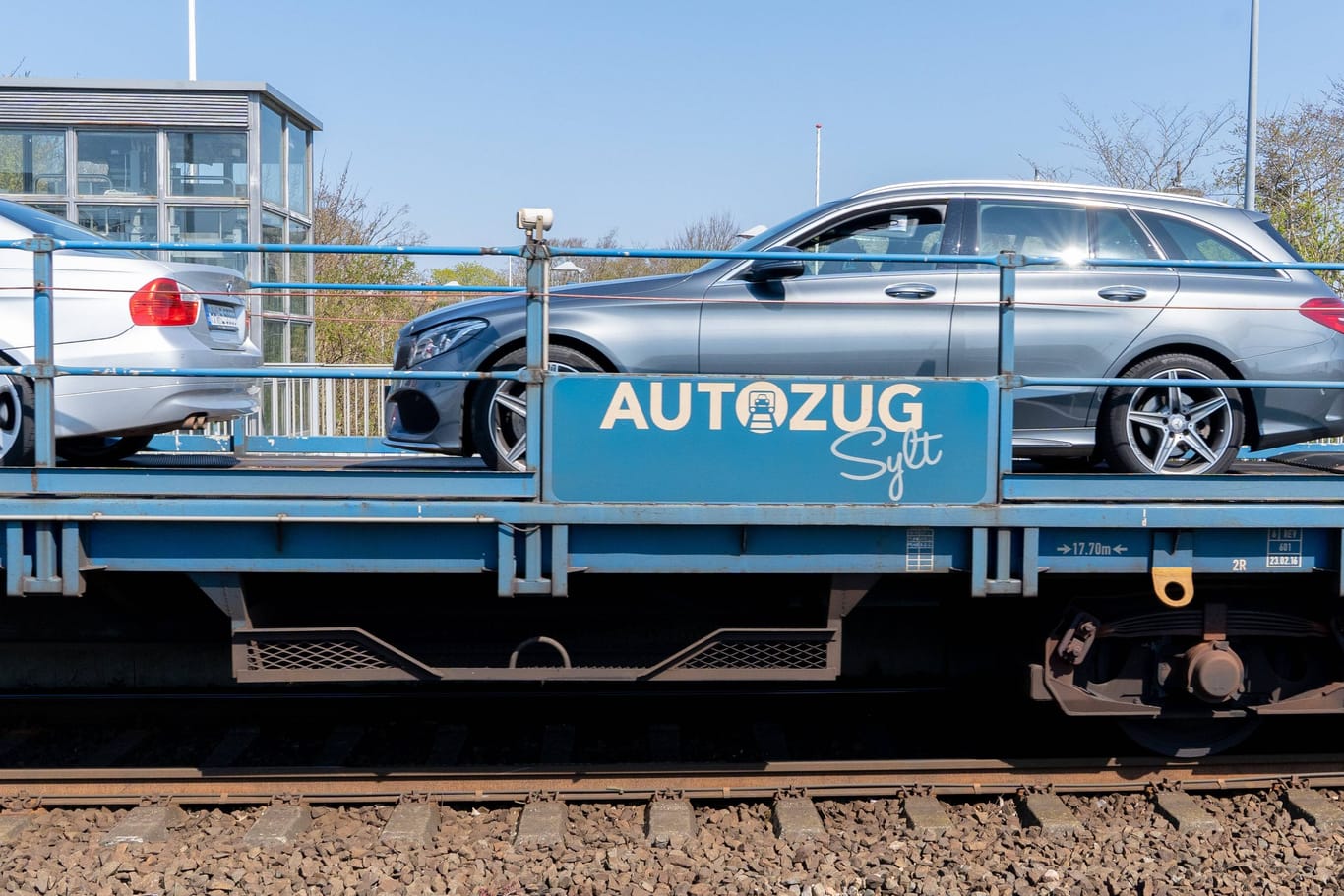 Ein Autozug, der zwischen Sylt und Festland verkehrt (Symbolbild): Bei Niebüll ist ein Zug entgleist.
