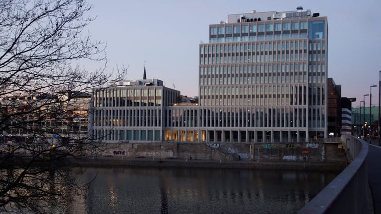 Die im Februar 2020 eingeweihte neue Deutschlandzentrale der Spedition "Kühne + Nagel" in der Bremer Innenstadt (Archivfoto): 26 Millionen Euro flossen in den Neubau.