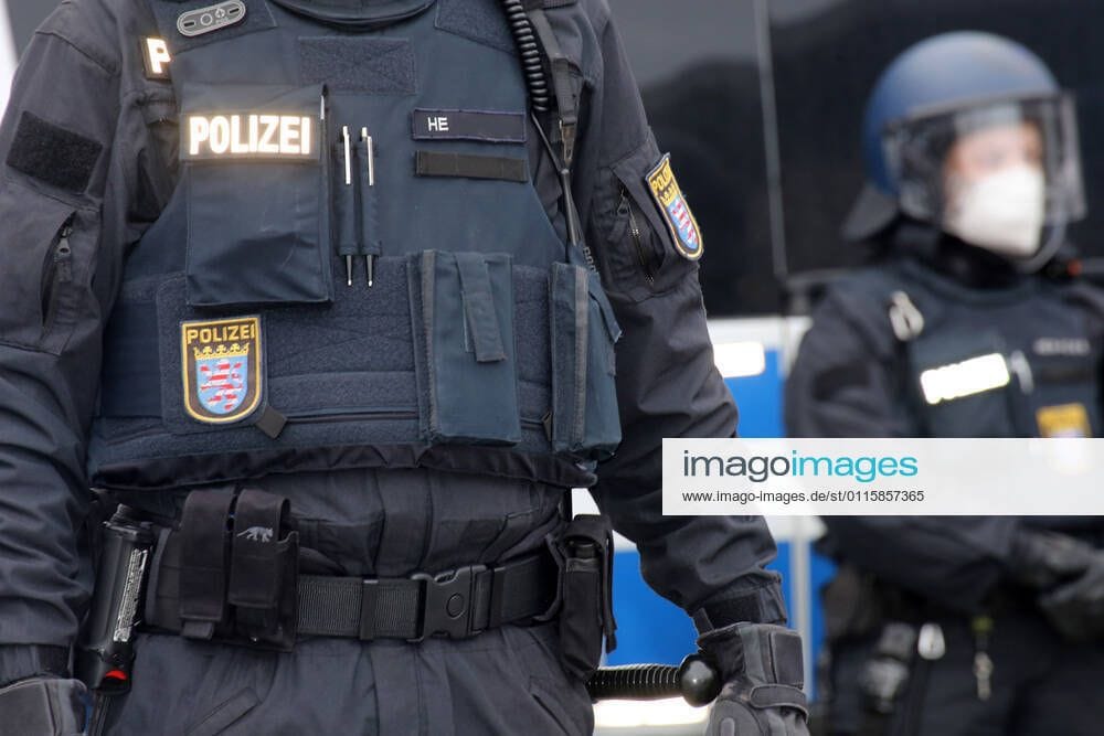 Polizeieinsatz in Hessen (Symbolfoto): Der Stadtrat besteht aus dem Oberbürgermeister und 44 Stadtratsmitgliedern.