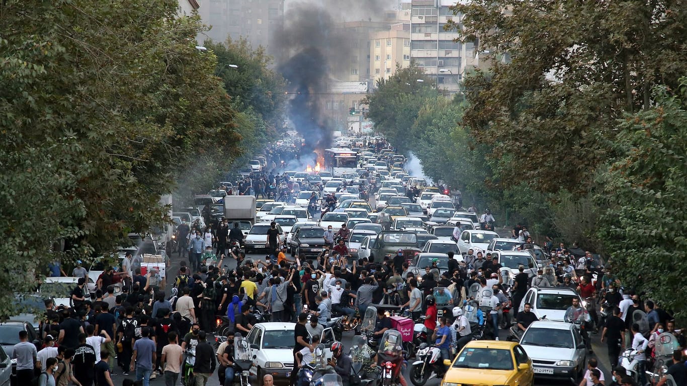 Proteste in Teheran (Archivbild): Aktivisten haben zu neuen Protesten aufgerufen.