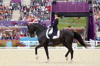 Die Niederländerin Anky van Grunsven mit ihrem Pferd Salinero bei den Olympischen Spielen 2012: In der Mannschaftswertung holten sie damals die Bronzemedaille nach Hause.