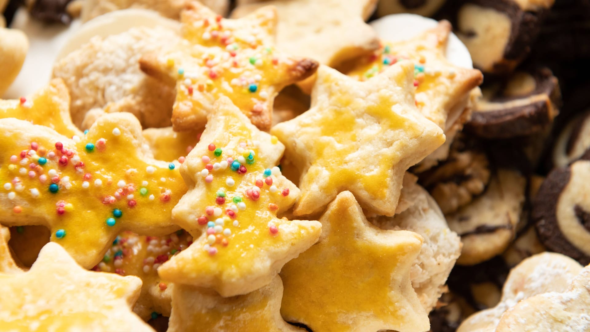 In der Weihnachtsbäckerei: Lasur aus Citronat und Orangeat hat eigentlich nichts mit Zitrusfrüchten gemein.