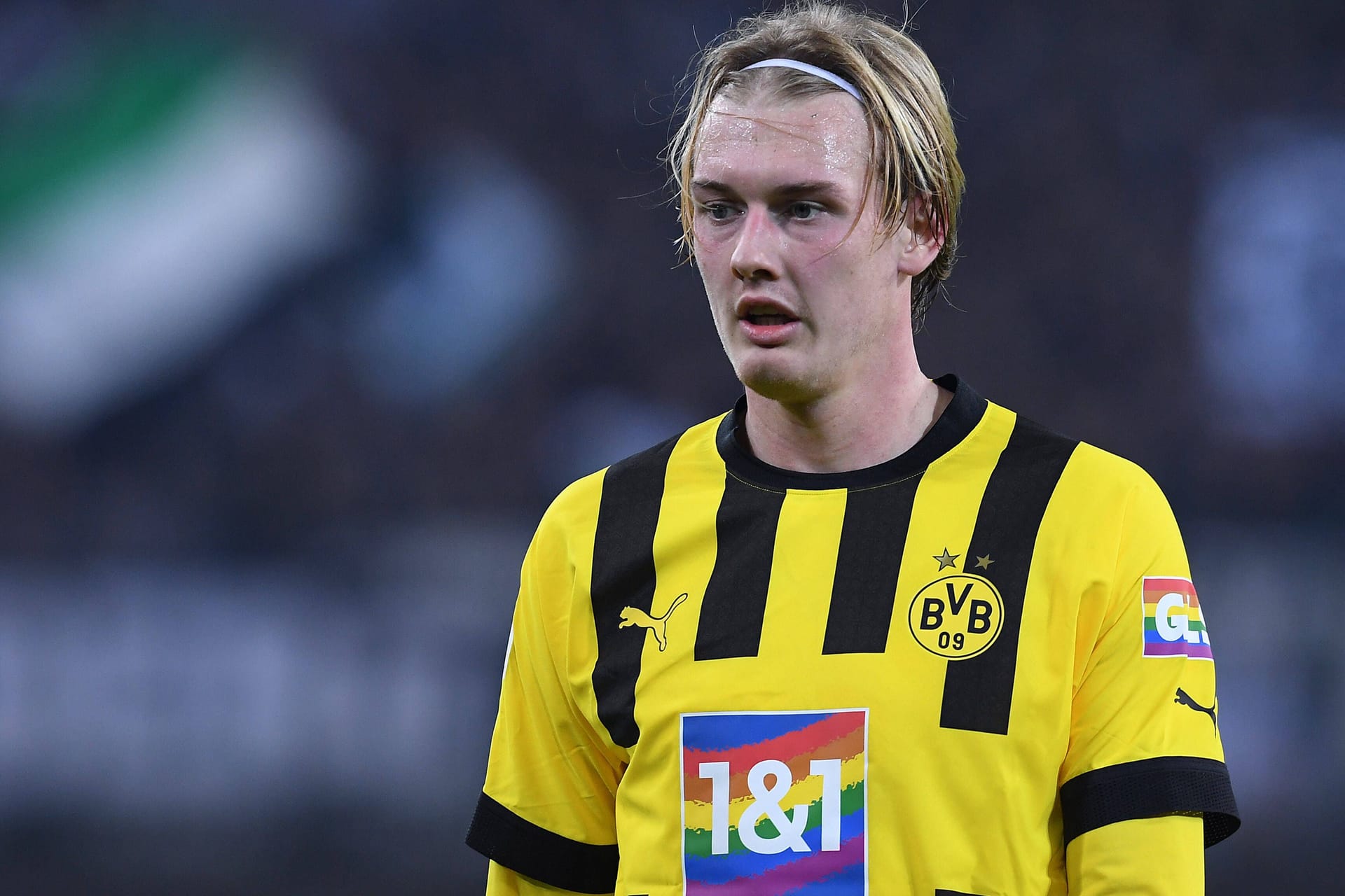 Julian Brandt: Der BVB-Star ist wieder Single.