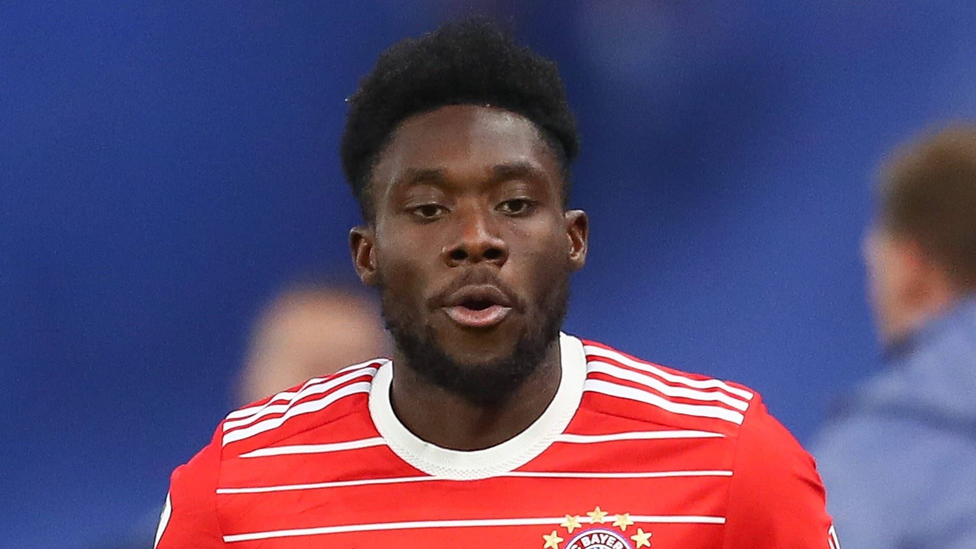 Alphonso Davies: Der Profi des FC Bayern ist im Visier von Real Madrid.