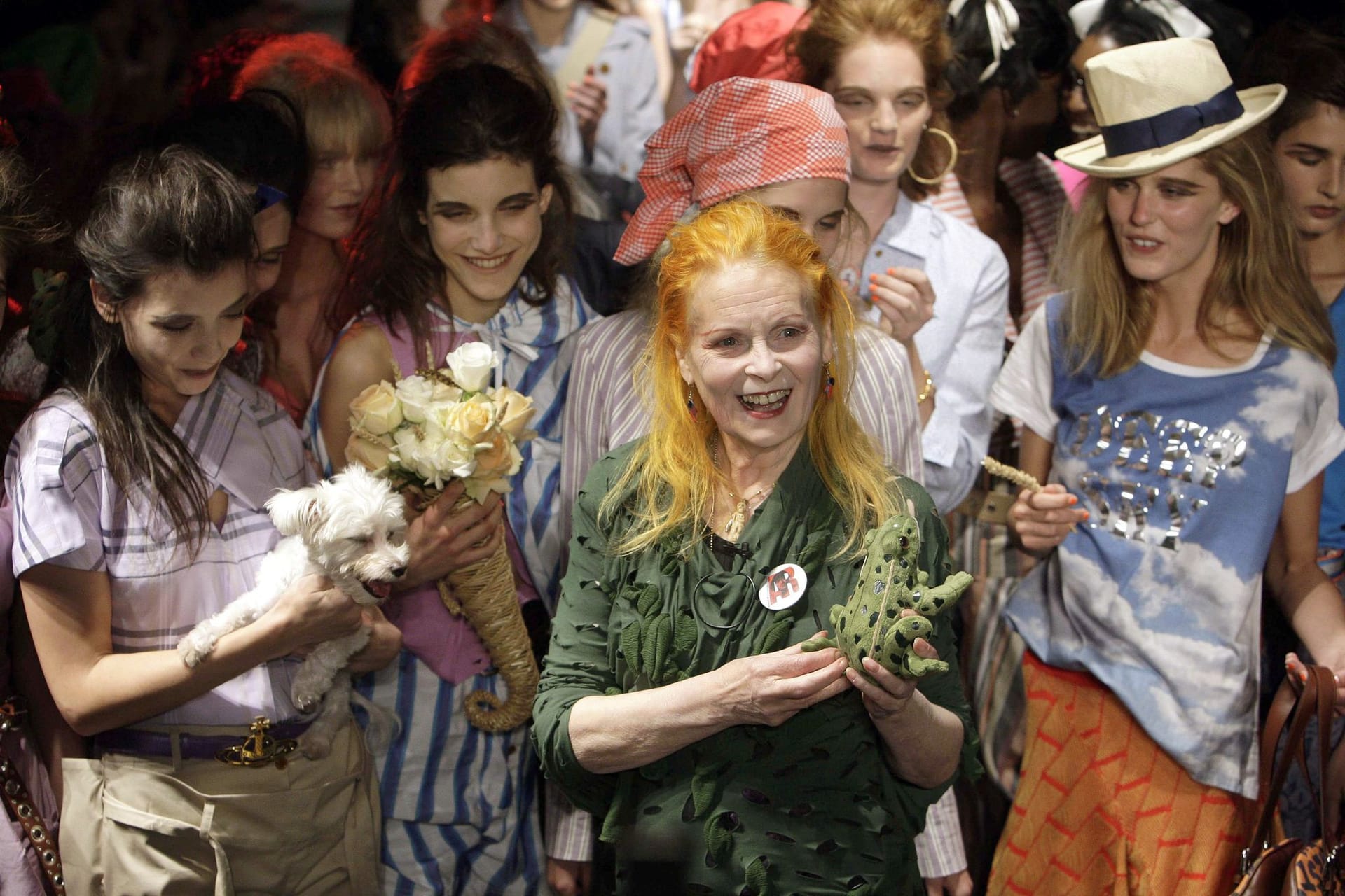 Vivienne Westwood: Ihre orangen Haare waren neben ihren exzentrischen Kreationen lange ihr Markenzeichen.
