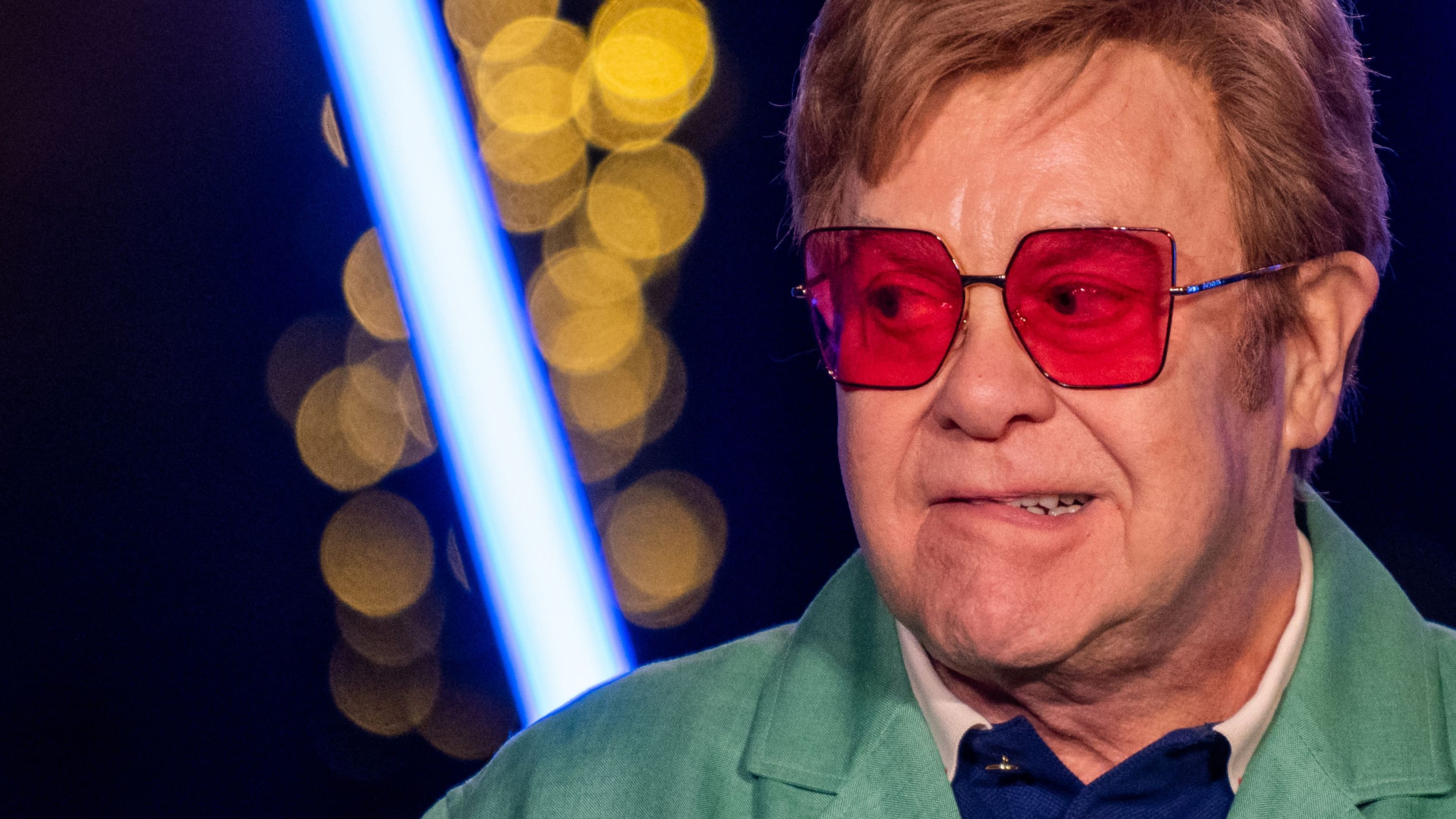 Elton John verlässt Twitter – Elon Musk bettelt ihn an: 