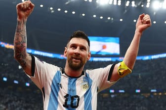 Lionel Messi feiert sein Elfmetertor: Der Argentinier überragte gegen Kroatien.