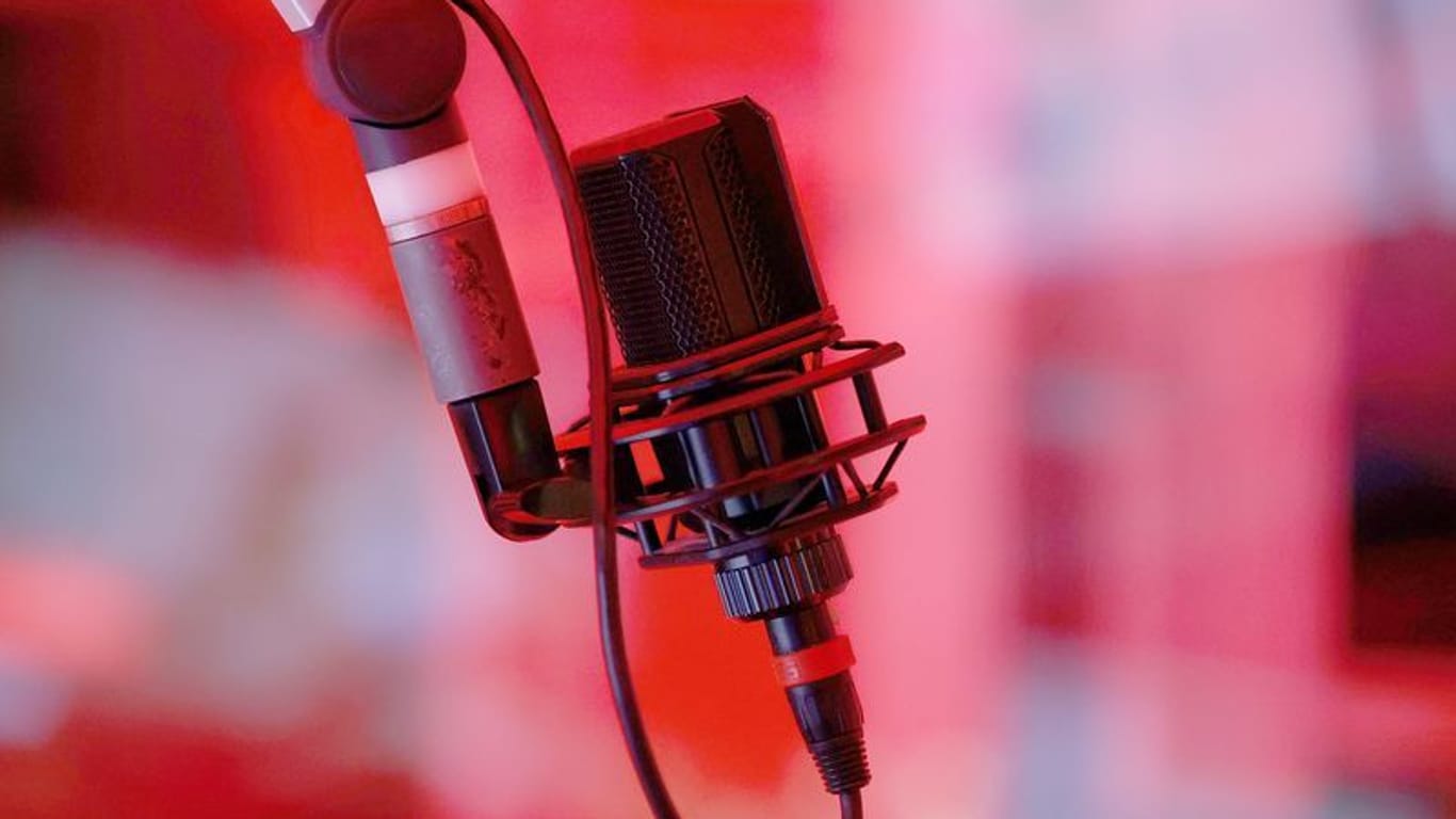 Radio-Mikrofon: Das Sportradio Deutschland startete seine Übertragungen im Mai 2021.
