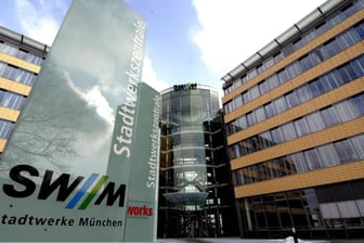 Zentrale der Stadtwerke in München (Archivbild): Die SWM senken zum nächsten April die Strompreise leicht.
