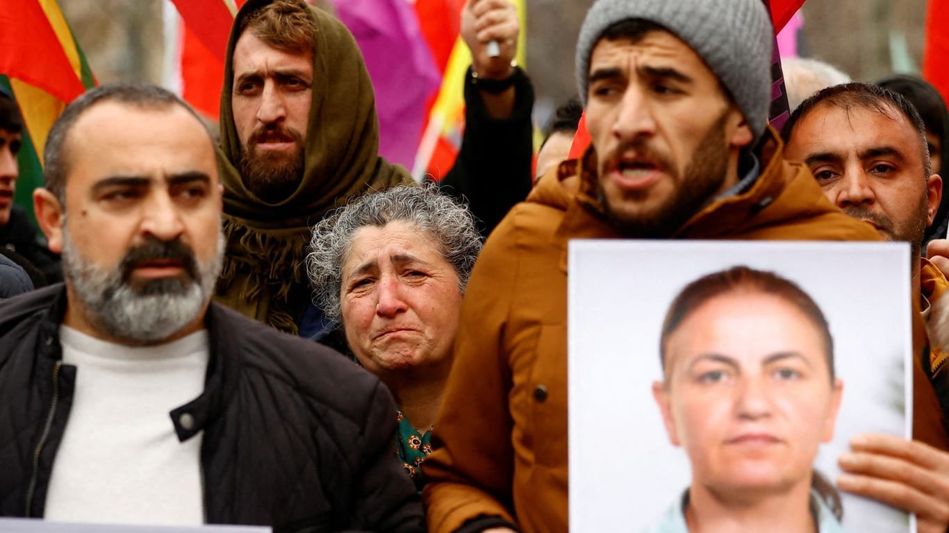 Trauer in Paris: Drei Menschen starben in der Nähe eines Kurdenzentrums.