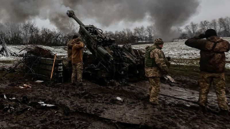 Donezk: Ukrainische Artillerie schießt auf russische Stellungen im Osten der Ukraine.