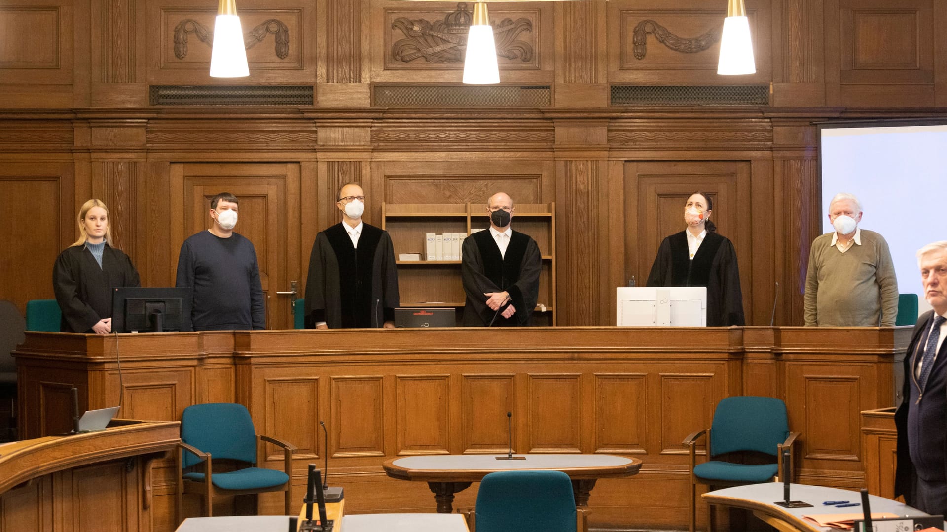 Vorsitzende Kammer Berlin (Symbolbild): Wegen versuchter Anstiftung zum Mord soll der 28-jährige Angeklagte mehr als vier Jahre in Haft. Vorsitzende Kammer Berlin (Symbolbild): Wegen versuchter Anstiftung zum Mord soll der 28-jährige Angeklagte mehr als vier Jahre in Haft.