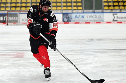 Per Mertesacker auf dem Eis: Der Ex-96er kehrt zum Eishockey-OpenAir an die Spielstätte der "Roten" zurück.