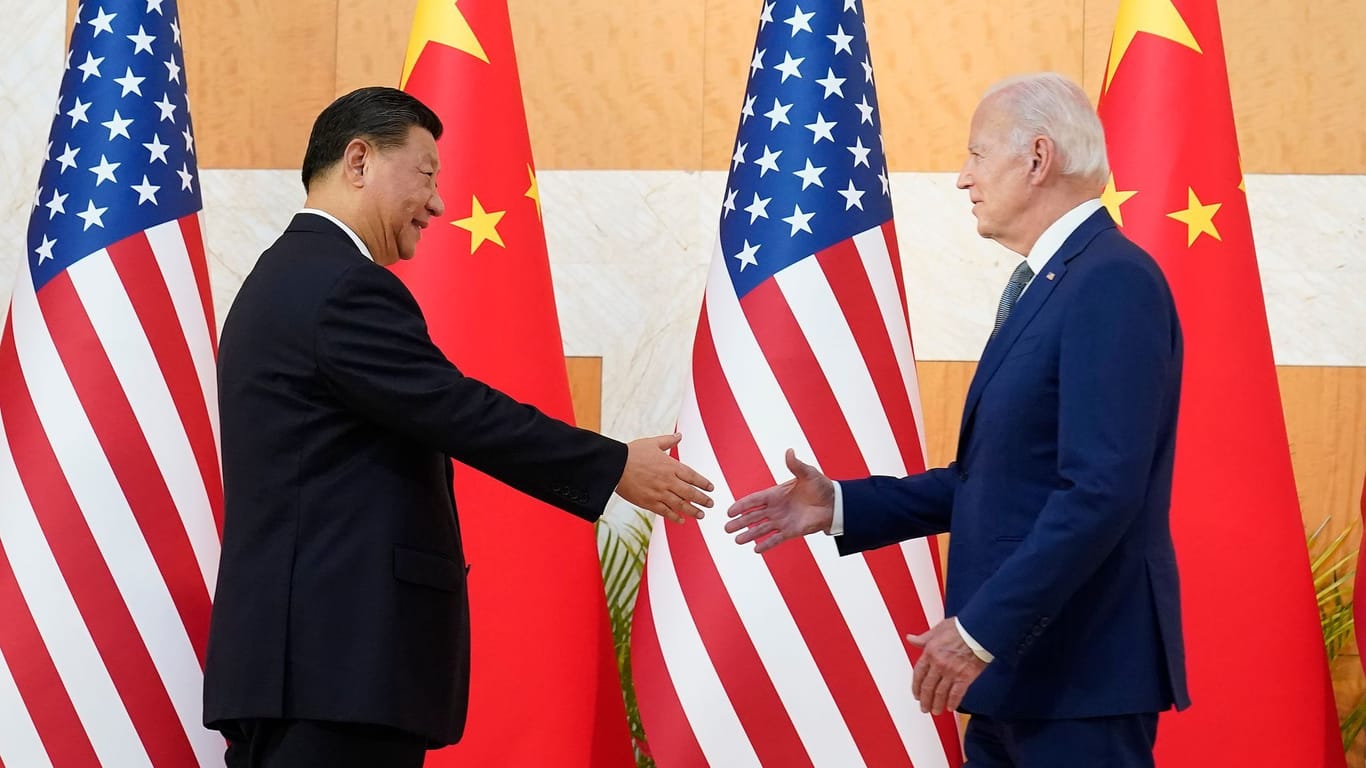 Xi Jinping (l.) und Joe Biden: Ein Treffen beim G20-Gipfel brachte die Gespräche wieder in Gang.