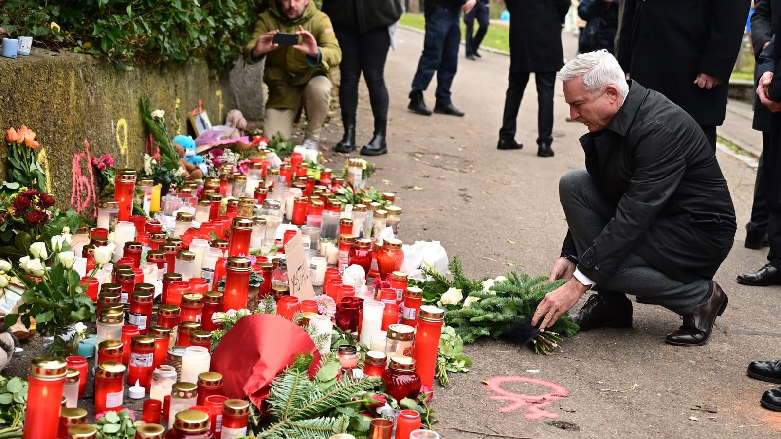 Landesinnenminister Thomas Strobl: "Ich möchte an dieser Stelle freilich sehr deutlich sagen: Wir haben keinerlei Erkenntnisse auf eine politische oder religiöse Motivation dieser Straftat."