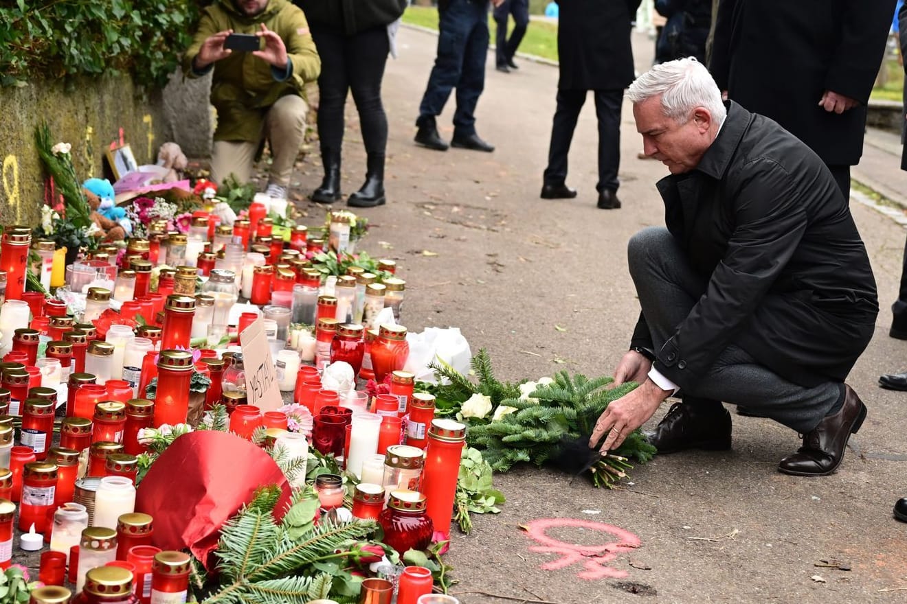 Landesinnenminister Thomas Strobl: "Ich möchte an dieser Stelle freilich sehr deutlich sagen: Wir haben keinerlei Erkenntnisse auf eine politische oder religiöse Motivation dieser Straftat."