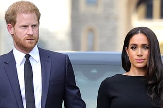 Prinz Harry und Herzogin Meghan: Das Paar rechnet mit seiner Zeit am Hof ab.