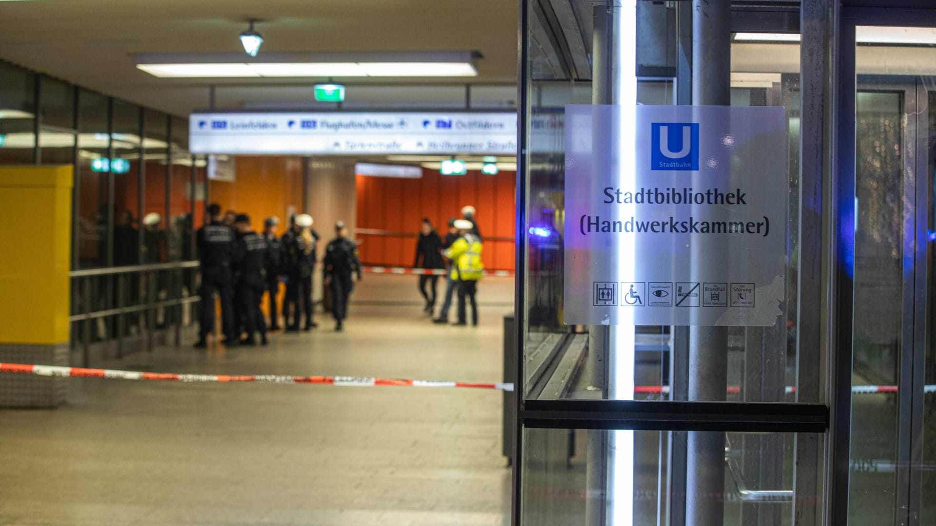 Die Haltestelle Stadtbibliothek: Hier wurde eine Person tödlich verletzt.