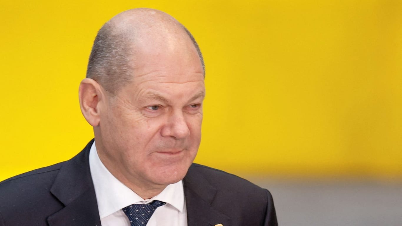 Bundeskanzler Olaf Scholz: Er will trotz der Korruptionsvorwürfe weiter Gas aus Katar kaufen.