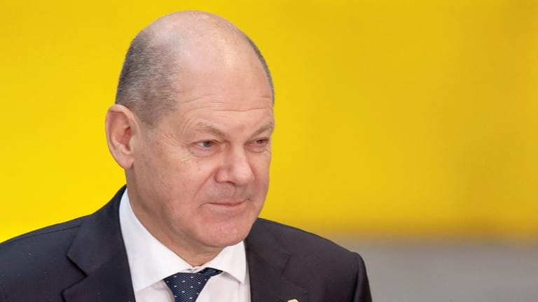 Bundeskanzler Olaf Scholz: Er will trotz der Korruptionsvorwürfe weiter Gas aus Katar kaufen.