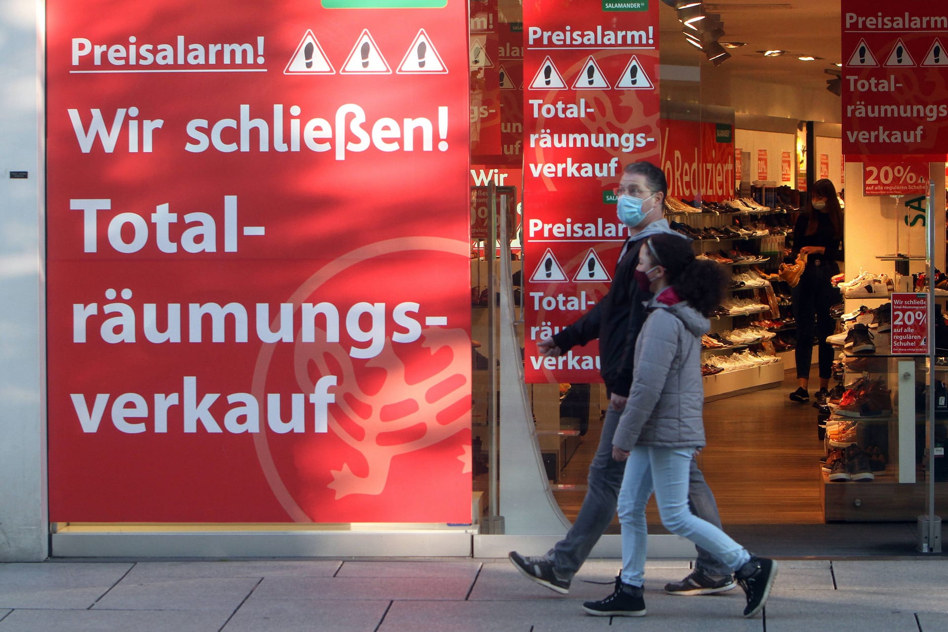 Räumungsverkauf nach Geschäftsaufgabe (Archivbild): Mehr Unternehmen sind betroffen. Räumungsverkauf nach Geschäftsaufgabe (Archivbild): Mehr Unternehmen sind betroffen.