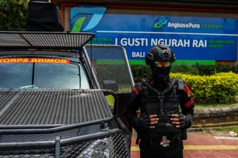Polizei beim G20-Gipfel auf Bali (Symbolbild): In Indonesien soll außerehelicher Sex verboten werden.