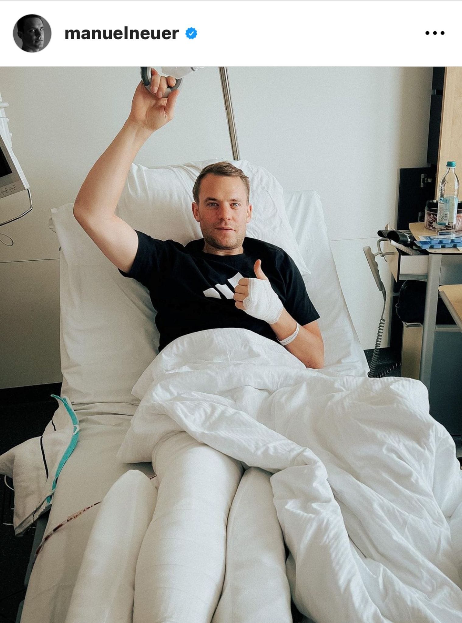 Neuer im Krankenhaus Neuer im Krankenhaus