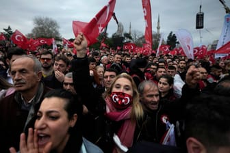 Imamoglu-Anhänger am Donnerstag in Istanbul: Die Opposition ist vereint wie lange nicht.