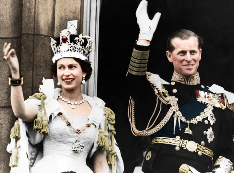 Queen Elizabeth II. und Prinz Philip am Tag ihrer Krönung, 1953