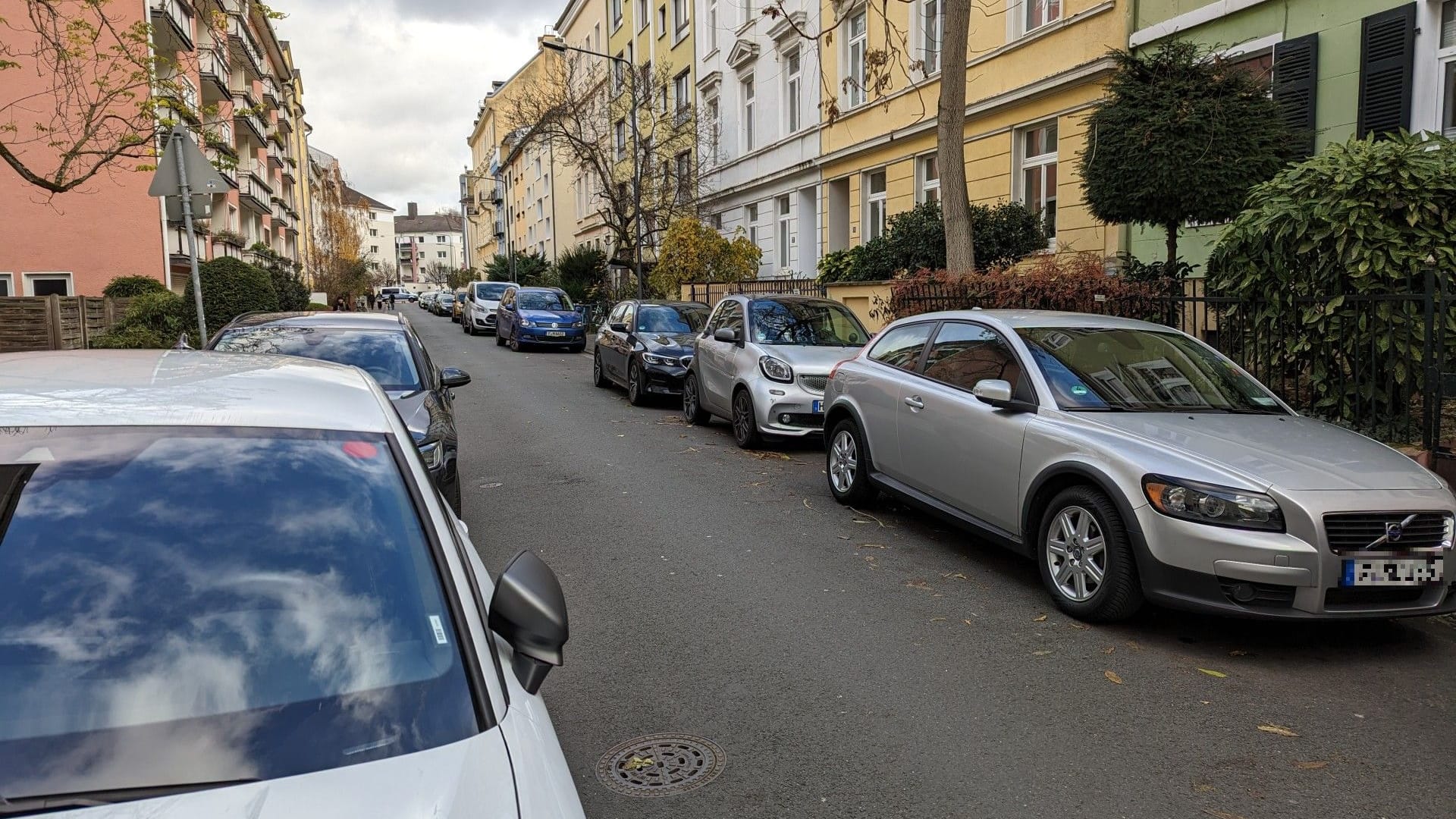 Straße im Frankfurter Nordend: Hier befindet sich das Büro des Terror-Prinzen.