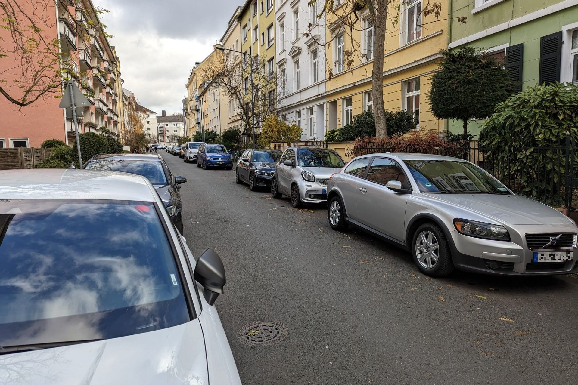 Straße im Frankfurter Nordend: Hier befindet sich das Büro des Terror-Prinzen.