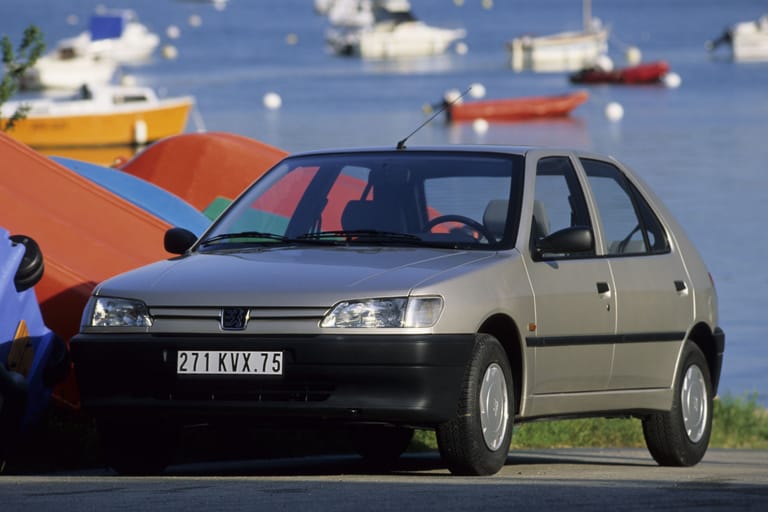 Mit dem 306 wagte Peugeot 1993 einen Neustart in der Golf-Klasse.