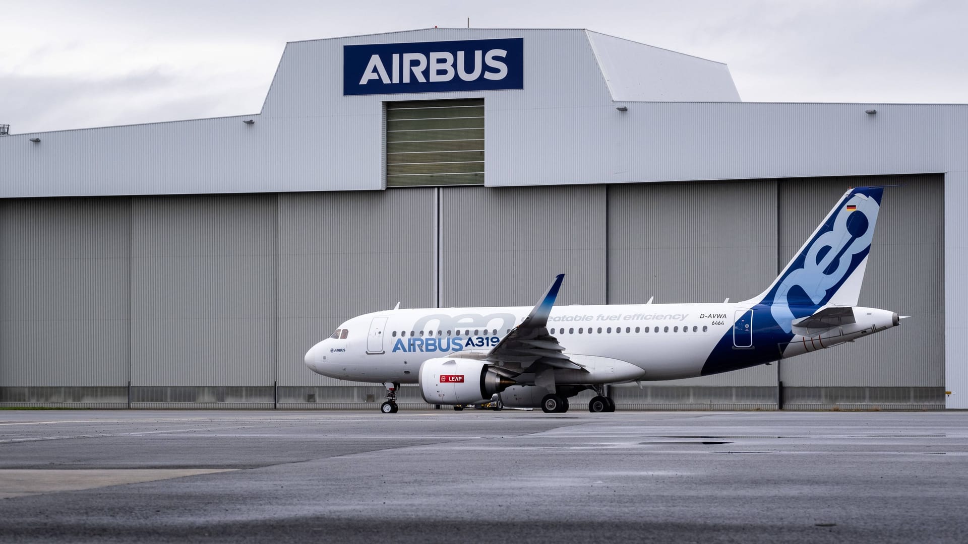 Airbus Flugzeug: Im Jahr 2022 lieferte der Flugzeugbauer weniger als 700 Maschinen aus.